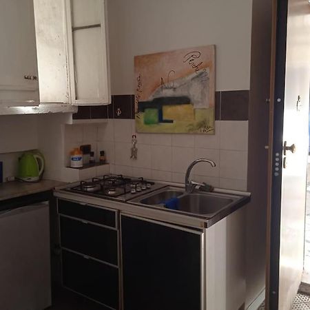 Il Cortiletto, Spazio Alla Fantasia Appartement Napels Buitenkant foto